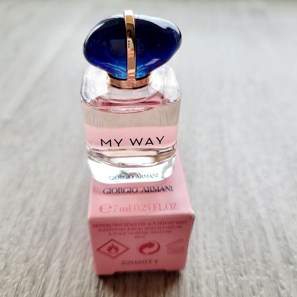 Giorgio Armani My Way EDP 7ml Travel Size - Picture 4 of 4